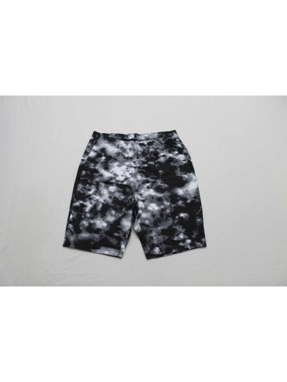 ROAMAN'S Women's Essential Plus Size Stretch Knit Shorts L 18/20 Tie Dye
